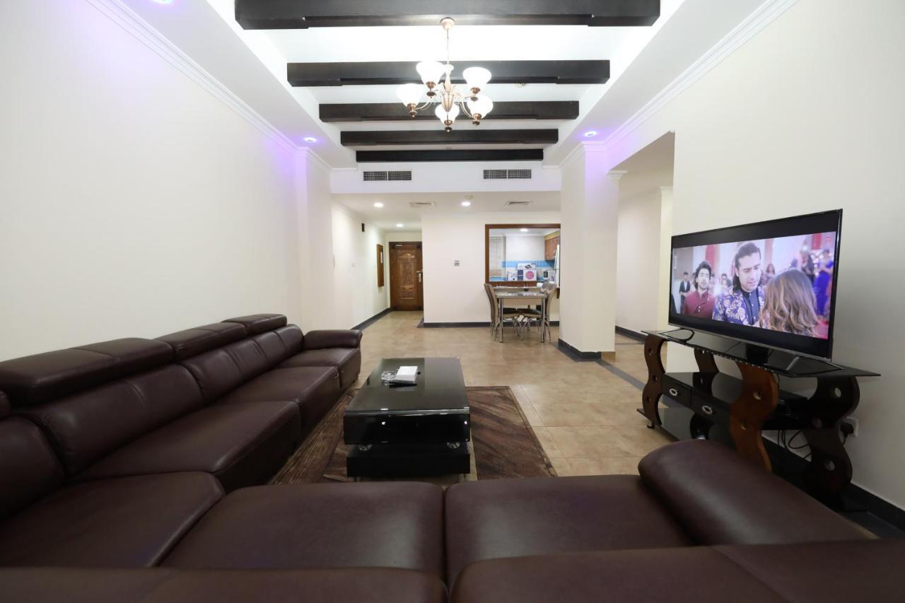 Pearl Bahrain Wll Apartment